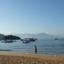 La vie sur la plage du village