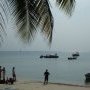 Routards desorientes attendant leur bateau taxi en panne !
