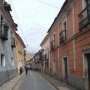 La drôle de ville au milieu des montagnes