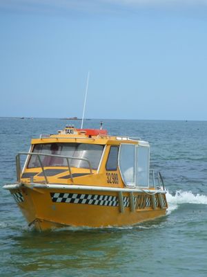 Bateau taxi